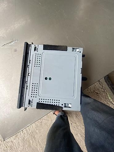 səs ucaldıcılar: Mercedes‑Benz orijinal multimedia/radio başlıq bloku Model/Məlumat — 2
