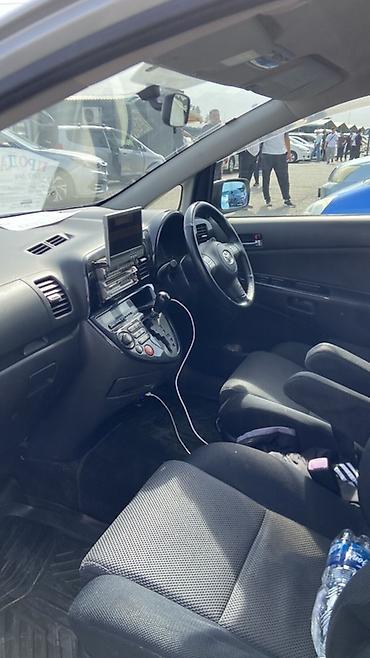 Toyota: Toyota WISH: 2004 г., 1.8 л, Автомат, Бензин, Минивэн — 3