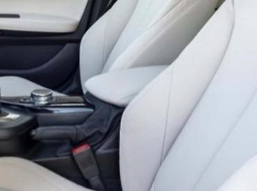 ws srbija: NASLON ZA RUKE ZA BMW SERIJA 1 OD 2015. DO 2019. GOD. | Novi i — 1