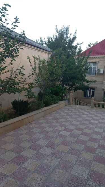 Həyət evləri və villaların satışı: Qaraçuxur qəs. 8 otaq, 220 kv. m, Kredit var, Orta təmir — 3