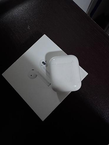 apple ipod touch: Apple AirPods (2-ci nəsil) simsiz qulaqlıq - Dizayn: Ağ rəngli — 1