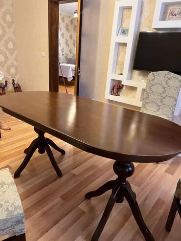 Qida məhsulları: Qonaq masası, İşlənmiş, Açılmayan, Oval masa