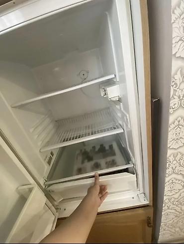 стенный печь: Холодильник Indesit, Б/у, Минихолодильник — 2