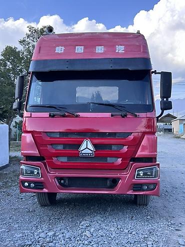 mercedes e500: Тягач, Howo, Без прицепа — 1