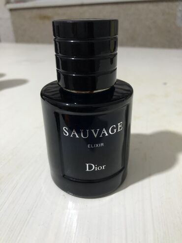 Парфюмерия: Мужской парфюм Dior Sauvage полный флакон отдам за 1000с