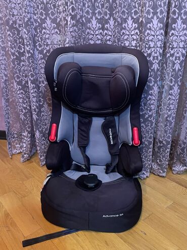 кресло для детей в машину: Yaxsi veziyyetdedir.Xetai metrosunun yaninda baxa bilersiz
