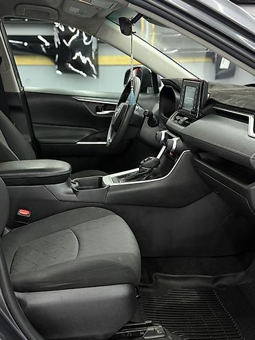 2 8: Toyota RAV4: 2020 г., 2.5 л, Автомат, Бензин, Кроссовер — 9