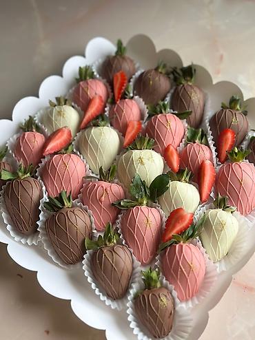 Кондитерские изделия, сладости: Клубника в шоколаде Оформление +подарочная коробка бесплатно 🎁 Сочная — 3