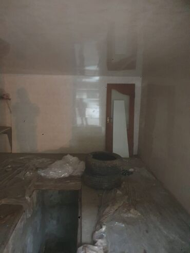 Kirayə qaraj: Qaraj/usta təmiri üçün yer - Dəmir qapılı, yerüstü qaraj tipi sahə - — 5