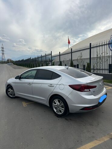 продаю или меняю на дом: Hyundai Elantra: 2019 г., 2 л, Автомат, Бензин, Седан