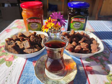 qida: Doşab(bəhməz). Qiyməti yarım litrinə aiddir
