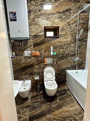 Продажа коттеджей и домов: Продается новый 2-этажный дом с отличным ремонтом 📍 Киргизия-1, ул — 16