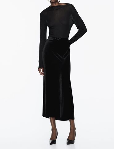 Skirts: M (EU 38), Midi, color - Black
