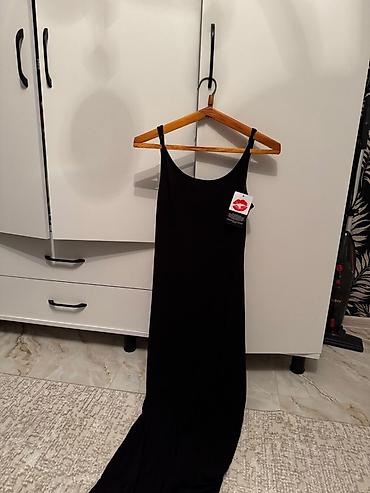 sandalet: Qara rəngli uzun gecə/libas - Stil: Minimalist, nazik askılı, dərin — 1