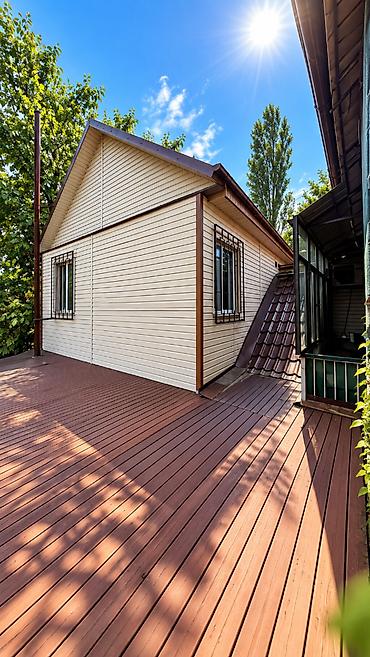 Продажа дачи: 3 комнаты, 80 м², 5 соток, Электричество, Горячая вода, Холодная вода — 7