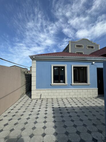 Həyət evləri və villaların satışı: Ramana qəs. 3 otaqlı, 75 kv. m, Kredit yoxdur, Yeni təmirli