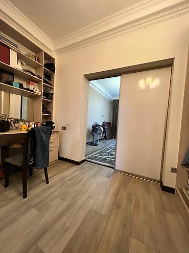 Долгосрочная аренда домов: 300 м², 6 комнат, Амбарная, Лоджия, Парковка — 13