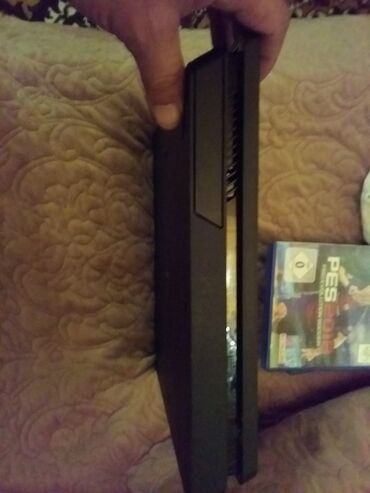 PS4 (Sony Playstation 4): PlayStation 4 satılır 350 manata heç bir problemi yoxdu ciddi şəxslər — 8