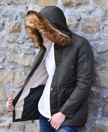 Ostale jakne: Skida se krzno sa kape
M do xxl
5500din — 1