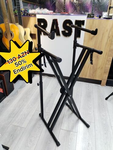 Klassik gitaralar: Şok Endirim olundu 130 azn deyil ❌❌❌ 65 azn ✅✅✅ DJ dayağı DJ stoykası