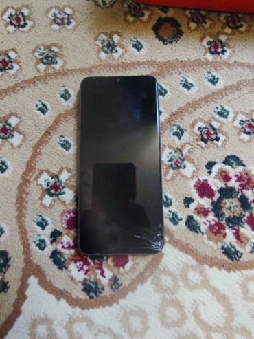 2000 сомдук телефон: Tecno Spark 7, Б/у, 64 ГБ, цвет - Черный