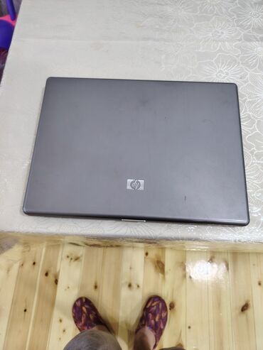 Kabrolar: HP Compaq 6710b noutbuk Xüsusiyyətlər: - Ekran: 15.4" geniş format