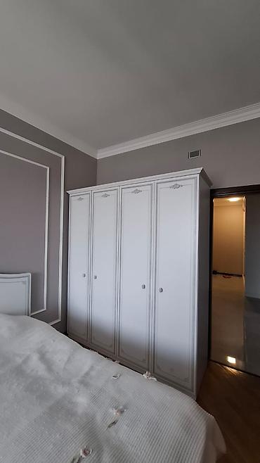 cardin: Yataq dəsti satılır. Mebellər Pierre Cardin markasına aiddir. Qeyd — 1