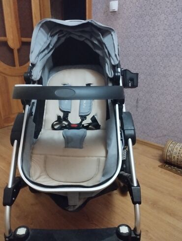 Araba-beşiklər: Çıxarıla bilən beşikli araba, İşlənmiş, Cins: Oğlan — 14