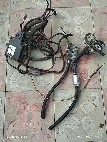 avtomobile qaz qurasdirilmasi: Mühərrik üçün komplekt LPG (qaz) avadanlığı Tərkib: - Silindrik qaz — 5