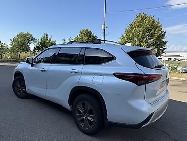 Унаа: Toyota Highlander: 2022 г., Гибрид, Кроссовер — 3