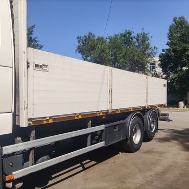 грузовая техника из европы: Борттук кузов Volvo, 2012 г., Колдонулган