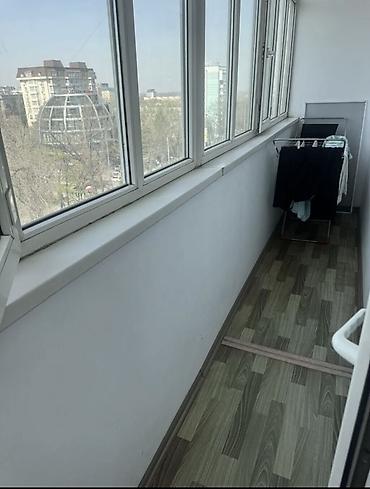 комната манас: Светлая комната для девушек в центре, Манаса 61. Всё есть, просто — 6