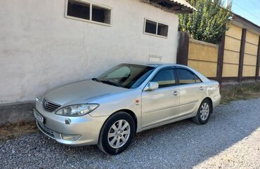 срочно продам авто в связи с переездом: Toyota Camry: 2005 г., 2.4 л, Автомат, Газ, Седан