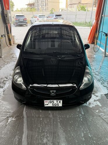 купить в рассрочку стиральную машину: Honda Jazz: 2004 г., 1.4 л, Автоматические, Бензин, Хэтчбэк