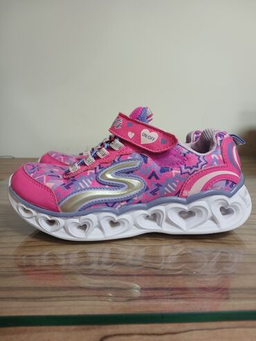 grubin obuca: Skechers, Veličina - 31