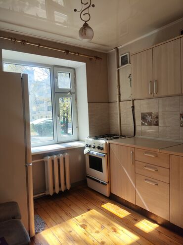 квартиры в районе пишпек: 2 комнаты, 42 м², Индивидуалка, 2 этаж, Косметический ремонт