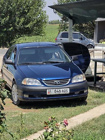 tesla 3: Toyota Avensis: 2002 г., 2 л, Механика, Бензин, Седан — 1