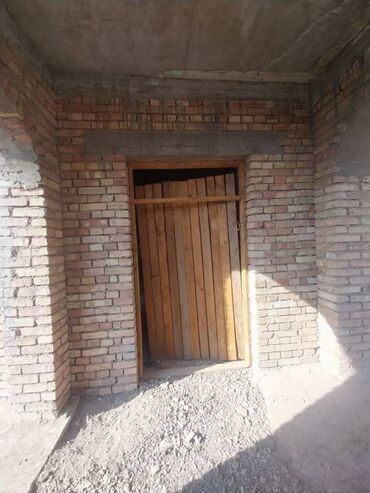 Продажа домов: Хонаи фуруши дар Хисор 2 этажа, 3 подвал, 6 дар хона. (4 та спальни, 2 — 3