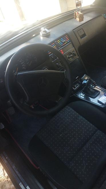 mersedes vozduxamer: Mercedes-Benz C‑Class (W202) sedan - Korpus: 4 qapılı sedan, qara — 4