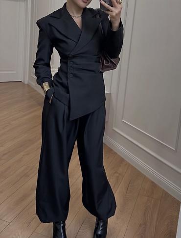 Kompleti: 💫Ženski modni komplet – strukirani blejzer + široke pantalone ✅3600 — 2