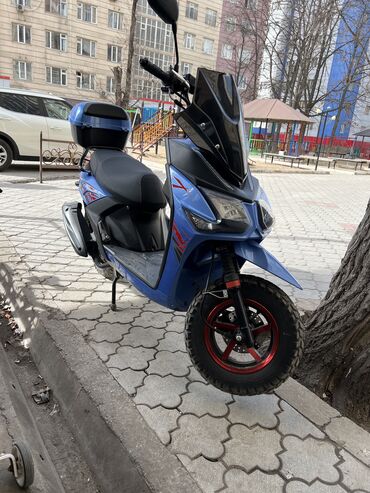мотоциклы ош: Срочна бензин скутер 150 с

новое состояние 2024