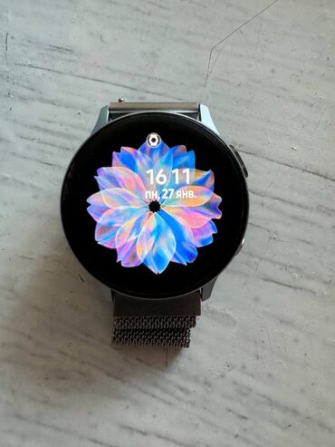 Galaxy Watch: Продам часы Galaxy watch active 2 40mm В серебристом цвете на 4гб