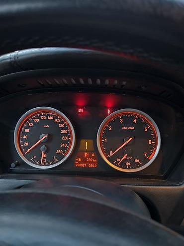 avtomobil sarj: Maşın 2008 4.4 qoşa turbo vuruğ udar yoxdu krasqası var heç bir — 4