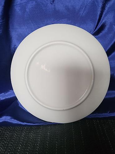 Kuhinjski setovi: Tanjiri 1 novi Birra Moretti porcelanski. Novi tanjiri,slika 7 sa — 8