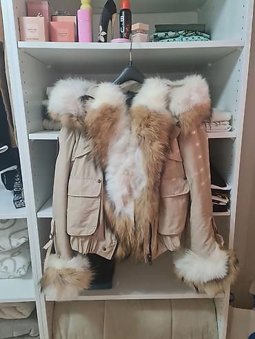 puma mantil: Ženska zimska jakna sa bogatim krznom - Model: kratka parka/bomber — 1