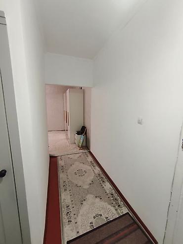нижний джал квартиры: 1 комната, 35 м², 105 серия, 9 этаж, Требуется ремонт — 5
