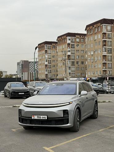 Lixiang: Lixiang L7: 2024 г., 1.5 л, Электромобиль, Кроссовер — 1