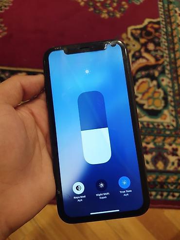 iphone 16 e4: IPhone Xr, Qara, Face ID — 3