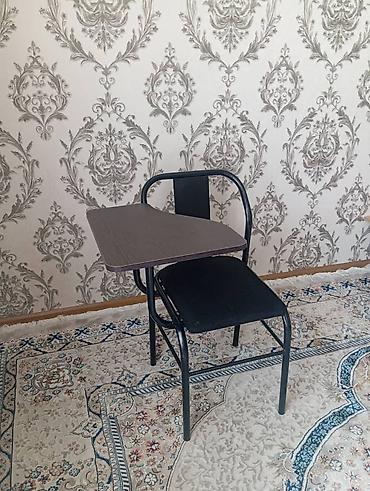 Стулья, табуретки: Стул с партой для учебы и тренингов. Был в использовании только 2 — 3
