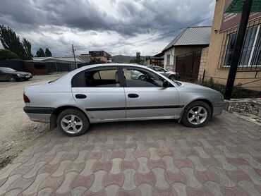 срочно срочно продаю машина: Toyota Avensis: 2001 г., 1.8 л, Механика, Бензин, Седан